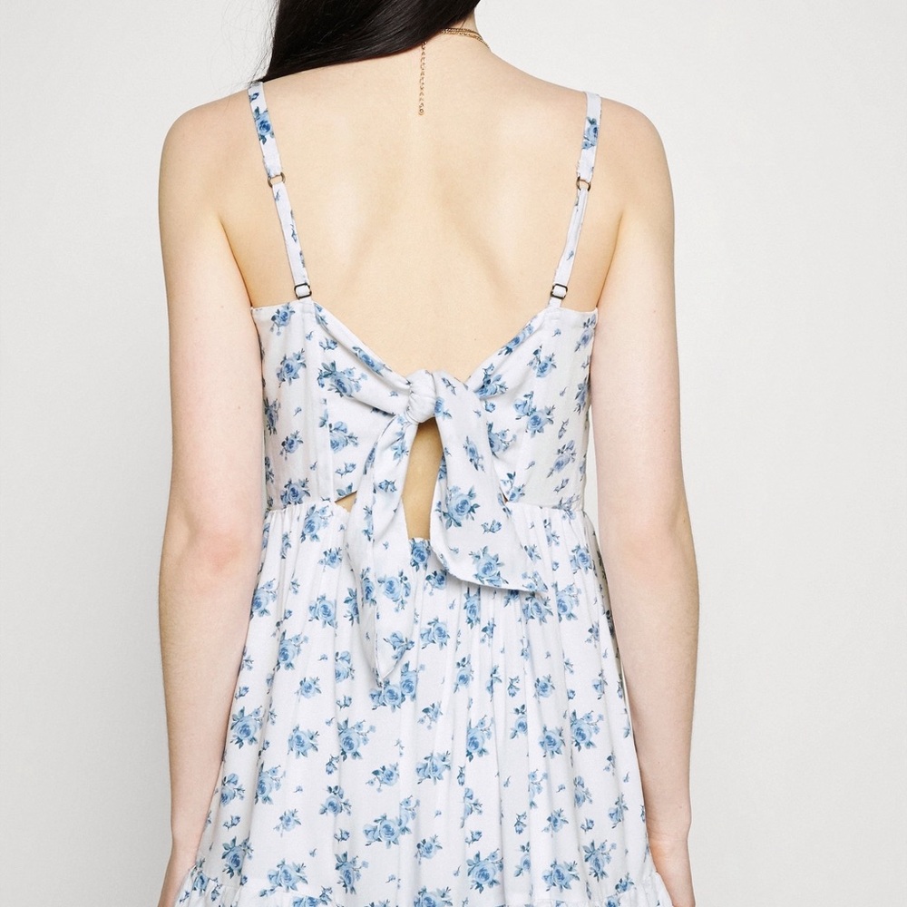 Hollister Blue and White Floral Spaghetti Strap Sundress